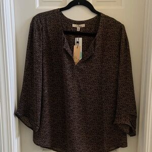 Chic Black Patterned Blouse